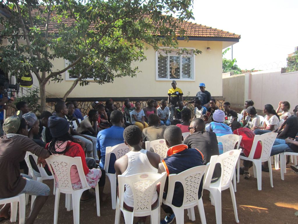 UNHCR InterAid music therapy