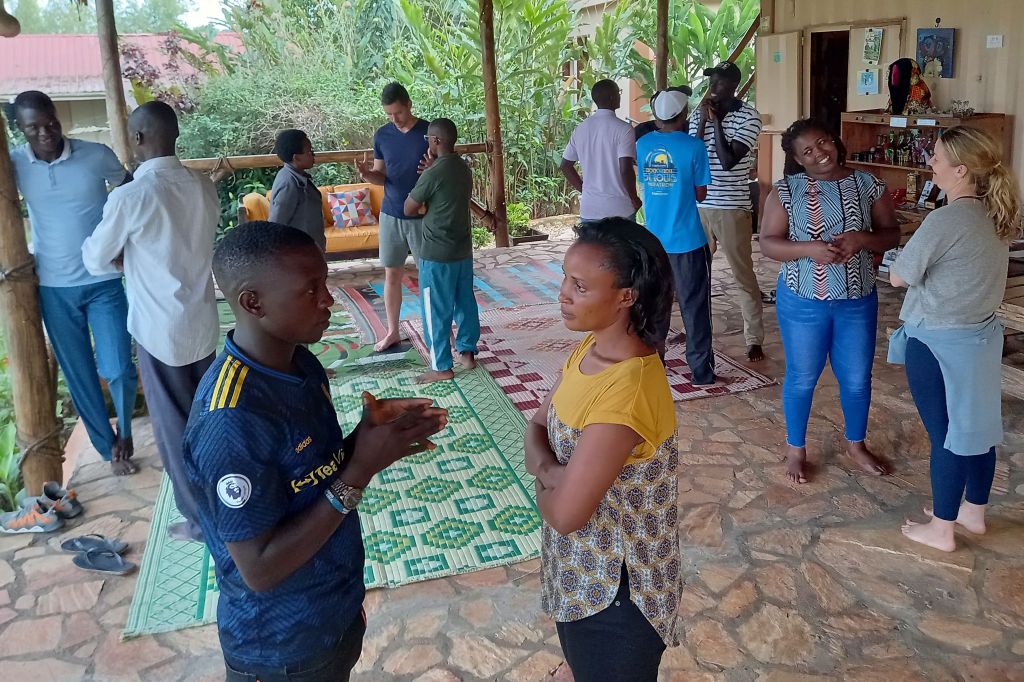 facilitating healthy dialogue between team members